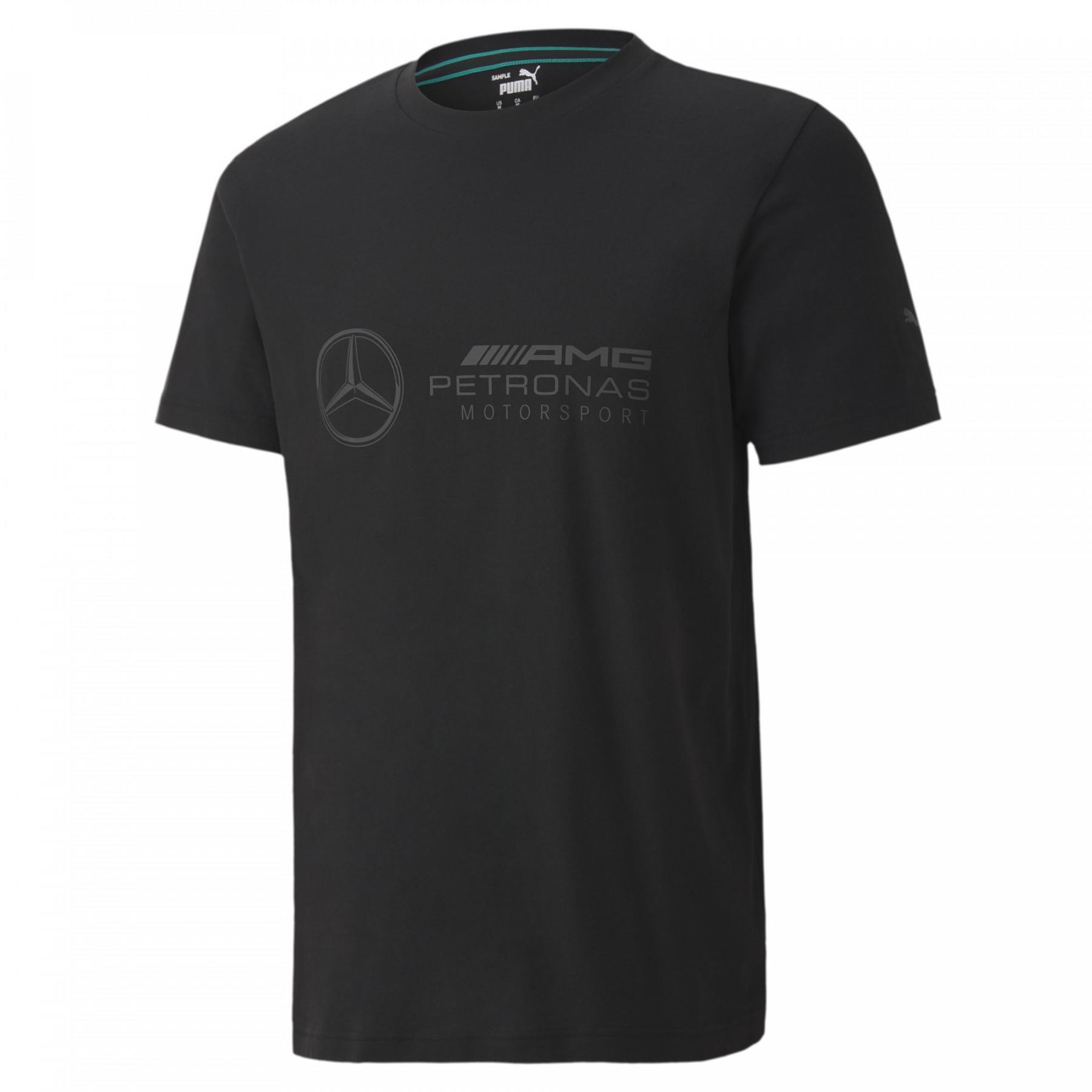 camiseta con el logotipo de mercedes-amg petronas